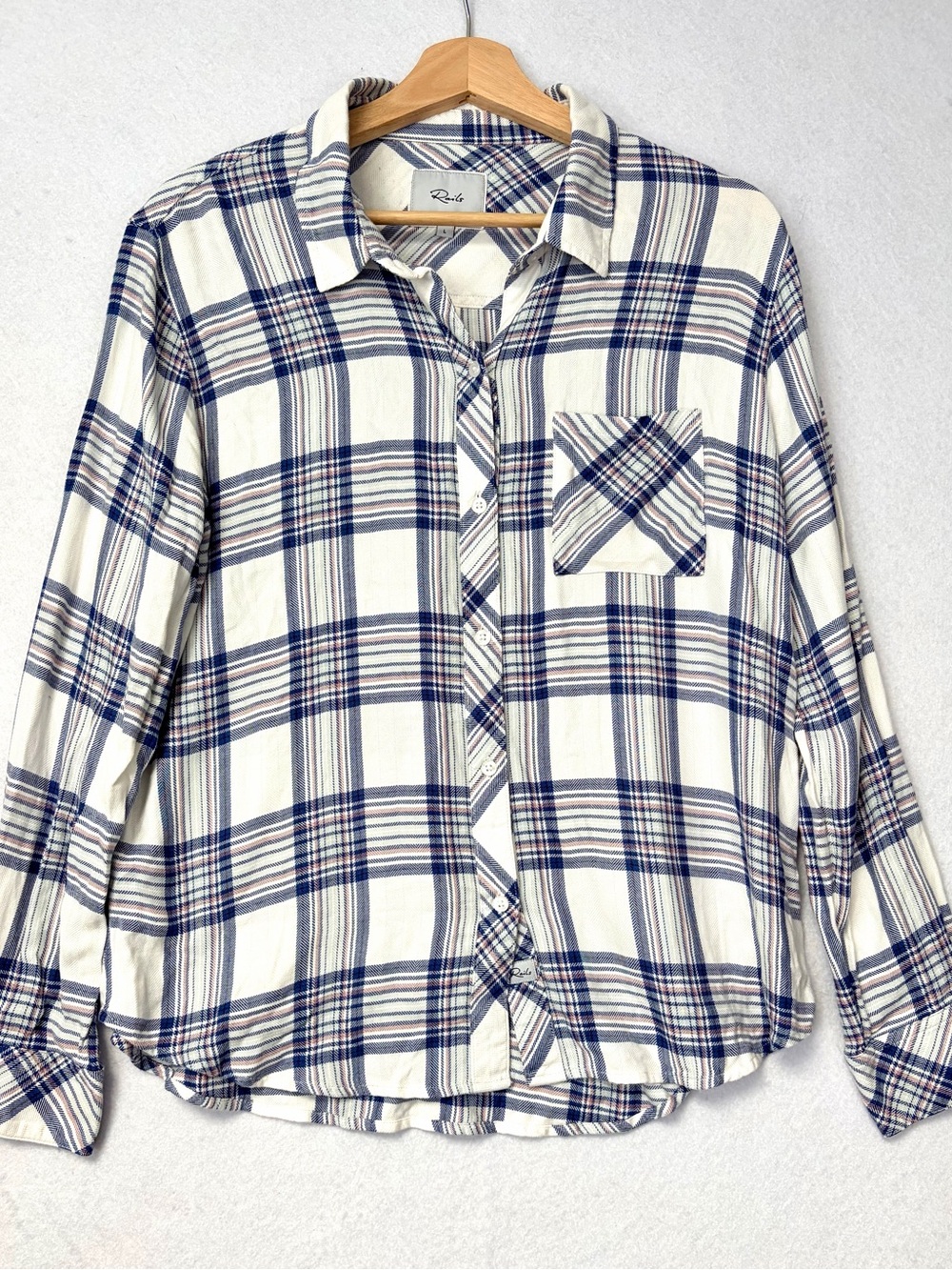 Rails Women's White Pacific
Blue Hunter Plaid Shirt Quiet Luxury 
Size Large
